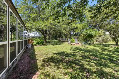 606 E Liberty Avenue, Round Rock, TX 78664 - Photo 26