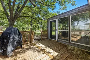 606 E Liberty Ave, Round Rock, TX 78664 - Photo 22