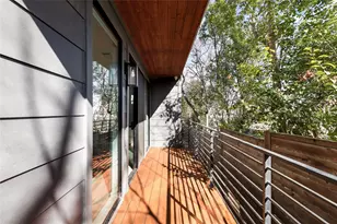 2804 E 22nd St, Austin, TX 78722 - Photo 12