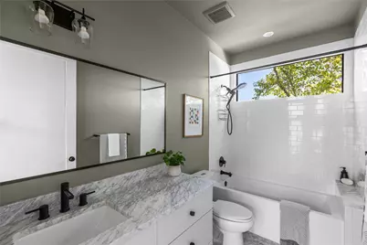 2804 E 22nd Street #B, Austin, TX 78722 - Photo 16