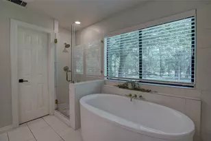 205 E Esparada Dr, Georgetown, TX 78628 - Photo 4