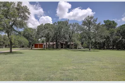 205 E Esparada Drive, Georgetown, TX 78628 - Photo 6