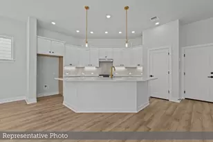 1014 Lucinda Williams Dr, Austin, TX 78744 - Photo 2