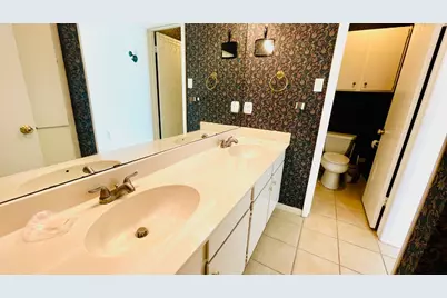 1510 W North Loop Boulevard #822, Austin, TX 78756 - Photo 10