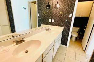 1510 W N Loop Blvd, Austin, TX 78756 - Photo 10