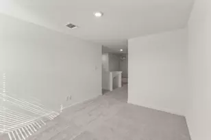 109 Green Berets Bnd, Jarrell, TX 76537 - Photo 14