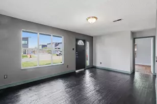 312 Blackson Ave, Austin, TX 78752 - Photo 4