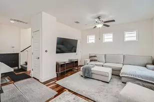2917 Stock Dr W, Austin, TX 78741 - Photo 4