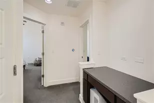 2917 Stock Dr W, Austin, TX 78741 - Photo 16