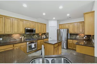 212 Tulip Trail Bend, Cedar Park, TX 78613 - Photo 8
