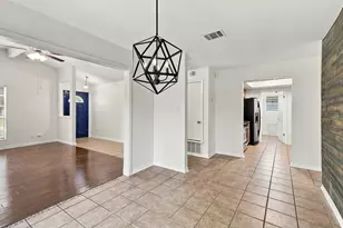 6806 Lunar Dr, Austin, TX 78745 - Photo 4