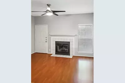 2414 Longview Street #206, Austin, TX 78705 - Photo 2