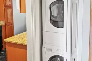 2414 Longview St, Austin, TX 78705 - Photo 4