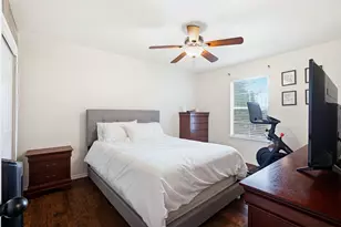 318 Liberty St, Hutto, TX 78634 - Photo 10