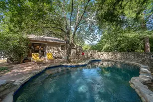 2402 Elmglen Dr, Austin, TX 78704 - Photo 22