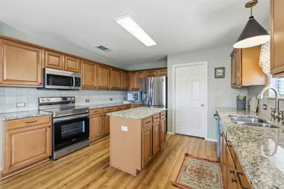 12301 Dwight Eisenhower Street, Manor, TX 78653 - Photo 6
