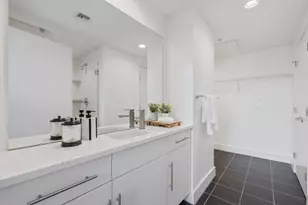 300 Bowie St, Austin, TX 78703 - Photo 22
