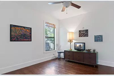 708 W Prairie Lea Street, Lockhart, TX 78644 - Photo 18