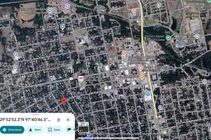 708 W Prairie Lea St, Lockhart, TX 78644 - Photo 4