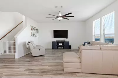 408 Bedford Falls Lane, Jarrell, TX 76537 - Photo 8