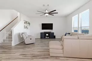 408 Bedford Falls Ln, Jarrell, TX 76537 - Photo 8