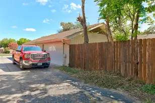 10808 Pinehurst Dr, Austin, TX 78747 - Photo 26