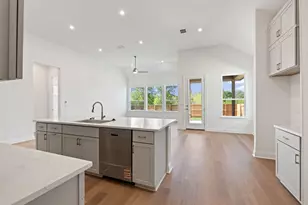 214 San Saba Dr, Buda, TX 78610 - Photo 10