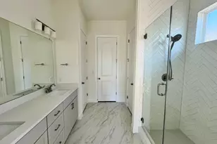 214 San Saba Dr, Buda, TX 78610 - Photo 10