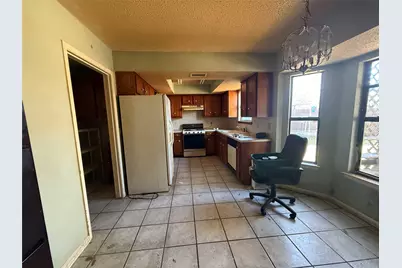 404 Meadowcreek Circle, Round Rock, TX 78664 - Photo 6