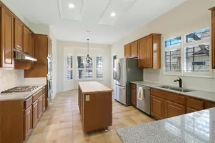 109 Sunflower St, Georgetown, TX 78633 - Photo 6