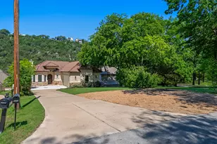 3304 Blue Jay Ln, Austin, TX 78732 - Photo 4