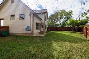 2102 NE Laura Ct, Round Rock, TX 78681 - Photo 30