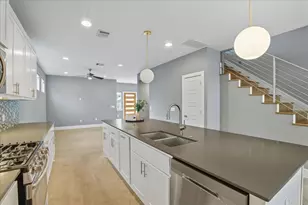 6902 Bennett Ave, Austin, TX 78752 - Photo 12