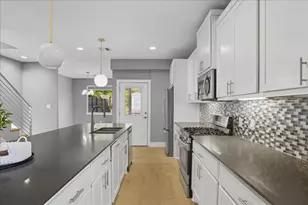 6902 Bennett Ave, Austin, TX 78752 - Photo 10