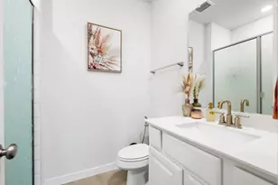 128 Three Oaks Ln, Georgetown, TX 78628 - Photo 20