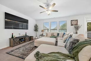 128 Three Oaks Ln, Georgetown, TX 78628 - Photo 8