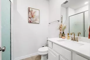 128 Three Oaks Ln, Georgetown, TX 78628 - Photo 20