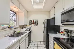 711 W 21st St, Austin, TX 78705 - Photo 12