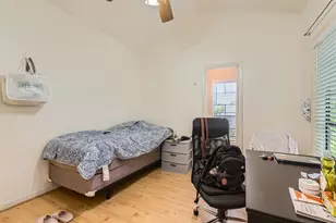 711 W 21st St, Austin, TX 78705 - Photo 16