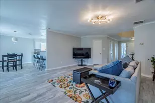 8328 Doe Meadow Dr, Austin, TX 78749 - Photo 8