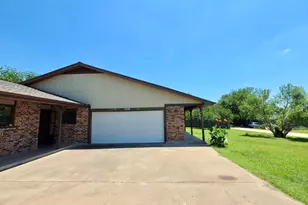1310 Ray Berglund Blvd, Round Rock, TX 78664 - Photo 2
