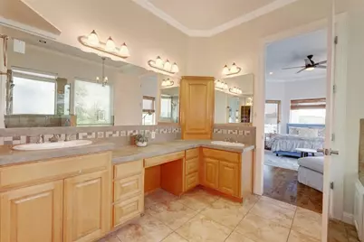 17902 Crystal Cove, Jonestown, TX 78645 - Photo 20