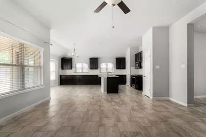 105 W Highfield Street, Hutto, TX 78634 - Photo 10