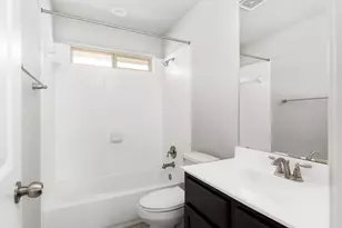 105 W Highfield St, Hutto, TX 78634 - Photo 26