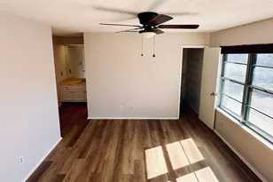 7265 S Coronado Circle, Austin, TX 78752 - Photo 14