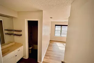 7265 S Coronado Circle, Austin, TX 78752 - Photo 16