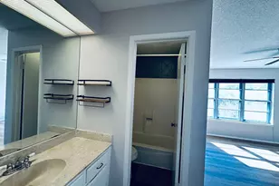 7265 S Coronado Circle, Austin, TX 78752 - Photo 18
