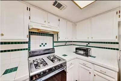 7265 S Coronado Circle #131, Austin, TX 78752 - Photo 6