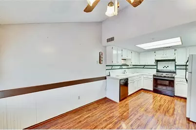 7265 S Coronado Circle #131, Austin, TX 78752 - Photo 4