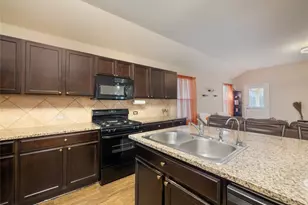 19021 Great Falls Dr, Manor, TX 78653 - Photo 6